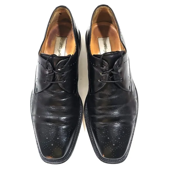Mezlan ~Men's Size 9.5~ Black Leather Toe Cap Oxfords Shoes Made in Spain.
