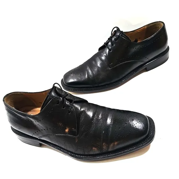 Mezlan ~Men's Size 9.5~ Black Leather Toe Cap Oxfords Shoes Made in Spain.