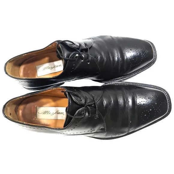 Mezlan ~Men's Size 9.5~ Black Leather Toe Cap Oxfords Shoes Made in Spain.