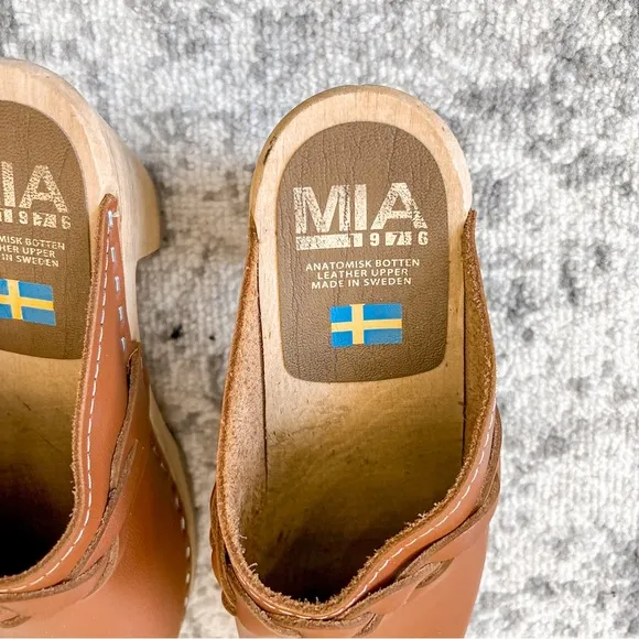 Mia Elsa Luggage Leather Clog Mules Swedish