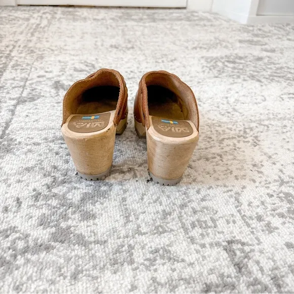 Mia Elsa Luggage Leather Clog Mules Swedish
