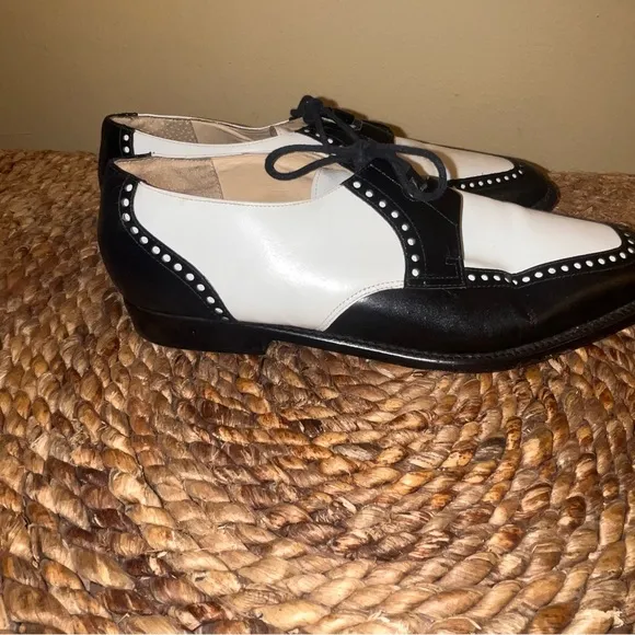 Michael Kors 1990s Leather Two Tone Black White Oxfords 8.5 Madonna