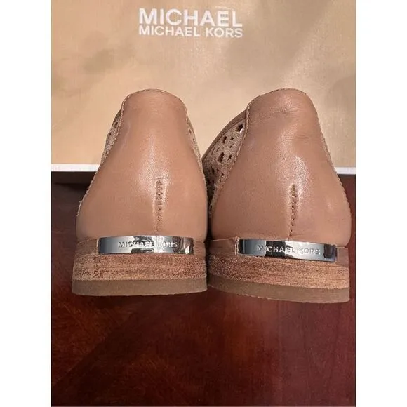 “MICHAEL Kors sunny lace up Vachetta leather  laser cut toe oxfords size 6
