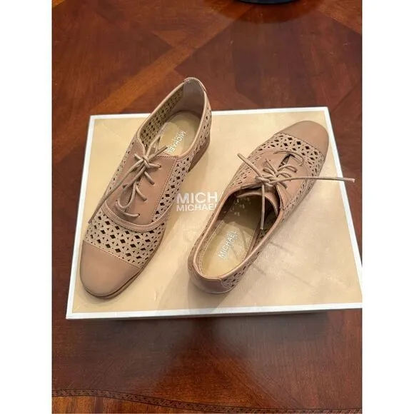 “MICHAEL Kors sunny lace up Vachetta leather  laser cut toe oxfords size 6