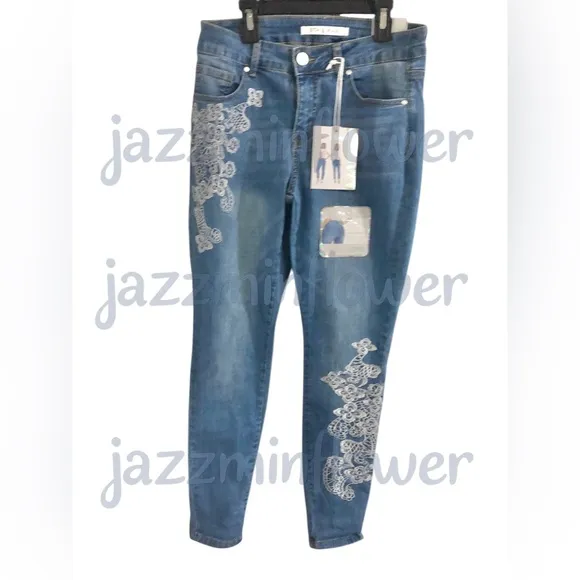Midrise white embroidery slim blue jeans size 8 new