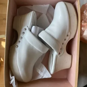 Mischa &amp; Puff leather Pillow Clog