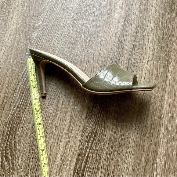 Missguided Green Square Toe Mid Heel Mules
