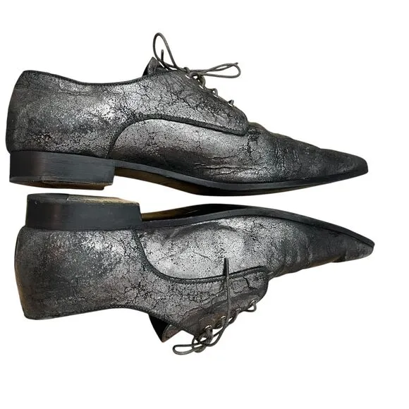 Miu Miu Crinkled Patent Leather Pointed Toe Oxfords Silver Size 39 / US 9