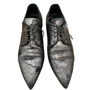 Miu Miu Crinkled Patent Leather Pointed Toe Oxfords Silver Size 39 / US 9