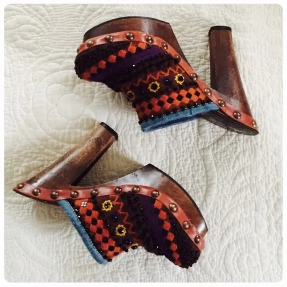 Miu Miu emroidered, wool lined Clogs / Mules, sz 6