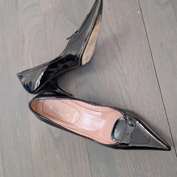 Miu Miu Patent Leather Kitten Heels Black Size 6 TLC