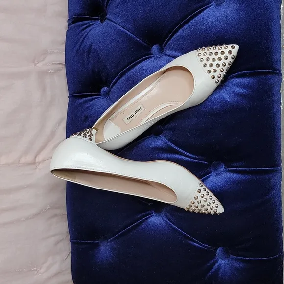 MIU MIU white leather studded kitten heel pumps