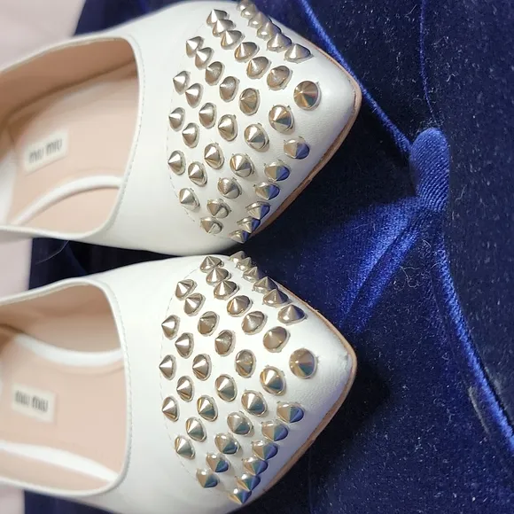 MIU MIU white leather studded kitten heel pumps