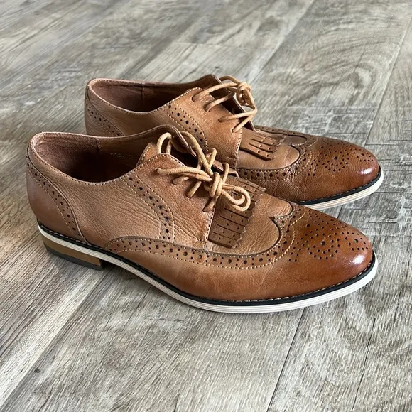 Mona Flying Women's Leather Perforated Lace-up Oxfords.