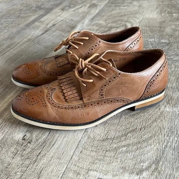 Mona Flying Women's Leather Perforated Lace-up Oxfords.