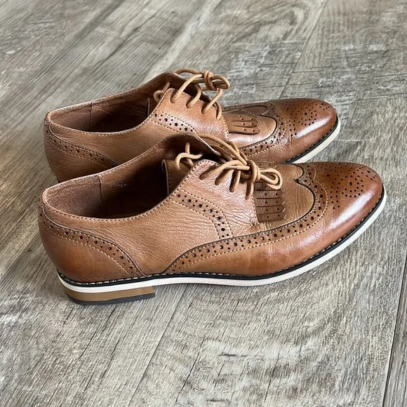 Mona Flying Women's Leather Perforated Lace-up Oxfords.