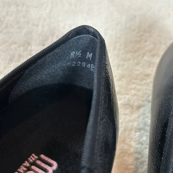 Munro Black Crinkle Leather Slip On Loafer’s 8.5