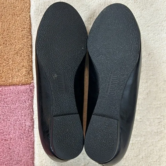 Munro Black Crinkle Leather Slip On Loafer’s 8.5