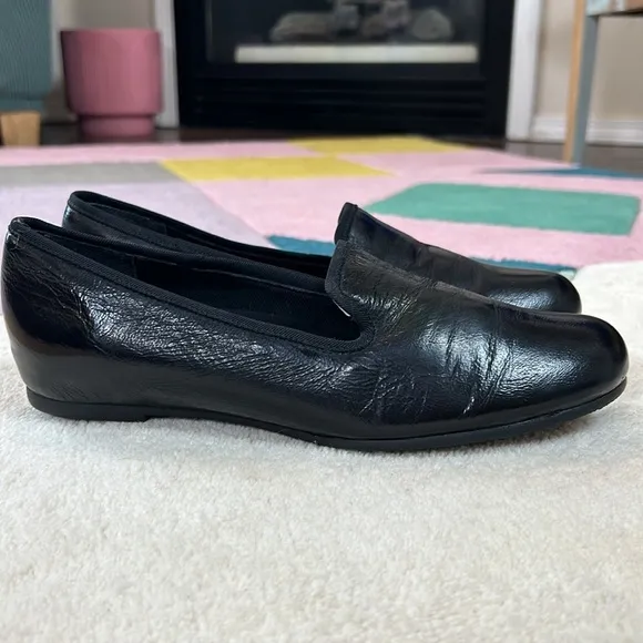 Munro Black Crinkle Leather Slip On Loafer’s 8.5