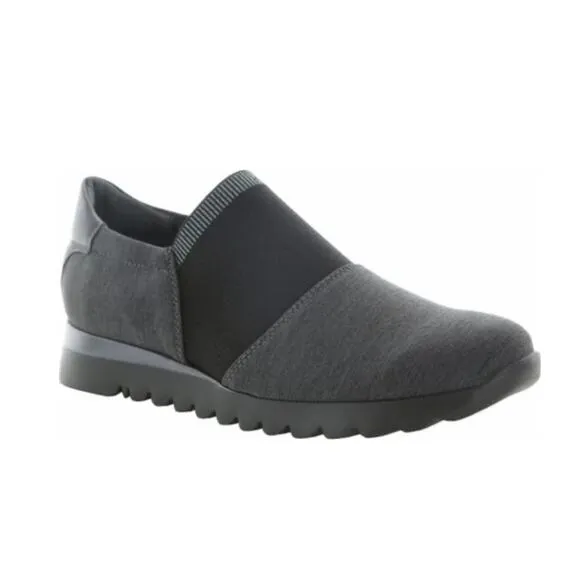 Munro Womens 8.5 K J Slip On Sneaker Shoe in Gray NEW