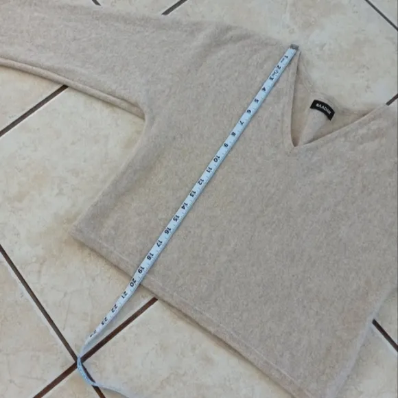 Naadam Cashmere Wide Sleeve V Neck Sweater Oatmeal XS