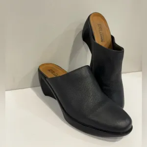 Naot Black Leather Mules Comfort Clogs