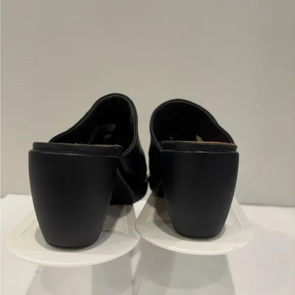 Naot Black Leather Mules Comfort Clogs