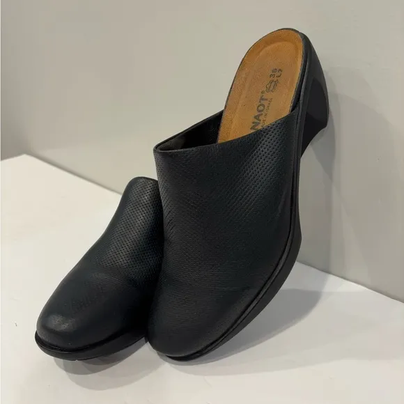 Naot Black Leather Mules Comfort Clogs