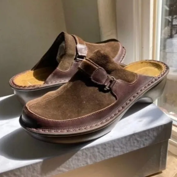 Naot Capetown Brown Suede Clogs 40 9.5