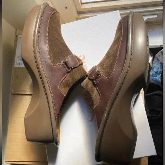 Naot Capetown Brown Suede Clogs 40 9.5