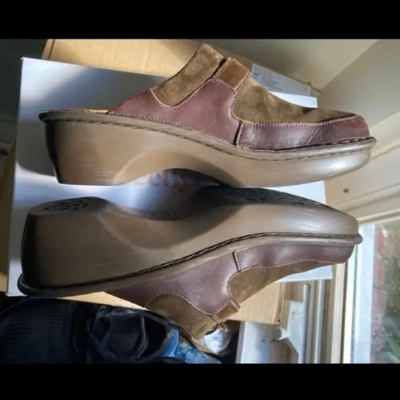 Naot Capetown Brown Suede Clogs 40 9.5