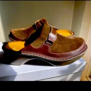 Naot Capetown Brown Suede Clogs 40 9.5