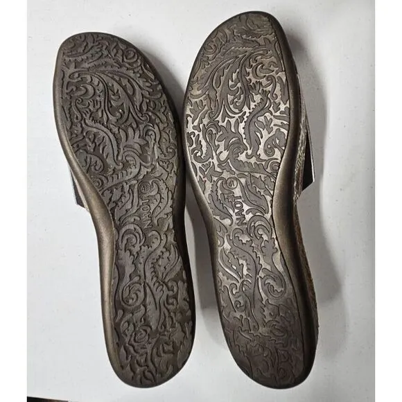 NAOT‎  Women's Skylar Slide Sandal Golden Python Leather 41/L10