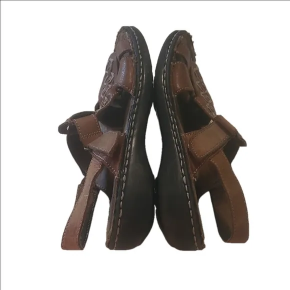 Natural Soul Brown Sandals with Braided Straps and Open Toe b9