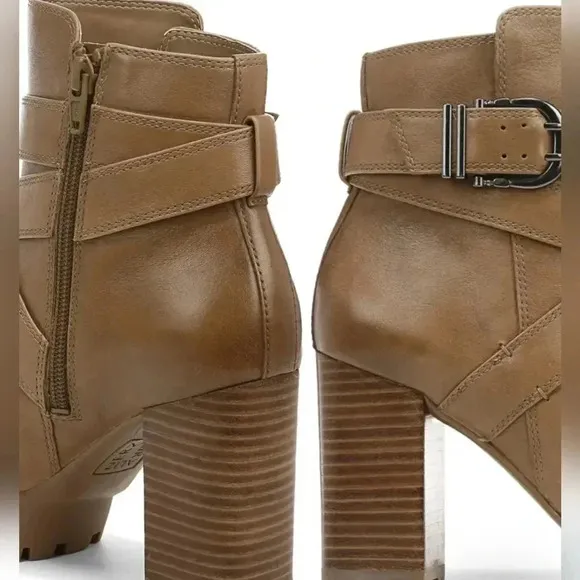 Naturalizer 10 Tan Leather Water Repellent Platform Retro Rider Lugsole Booties