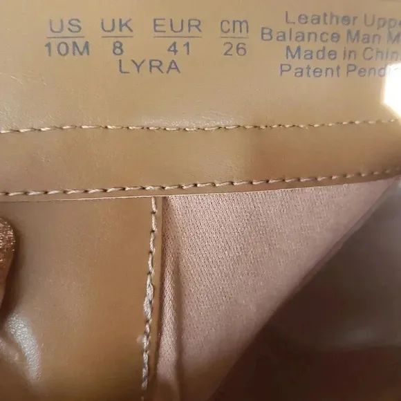 Naturalizer 10 Tan Leather Water Repellent Platform Retro Rider Lugsole Booties