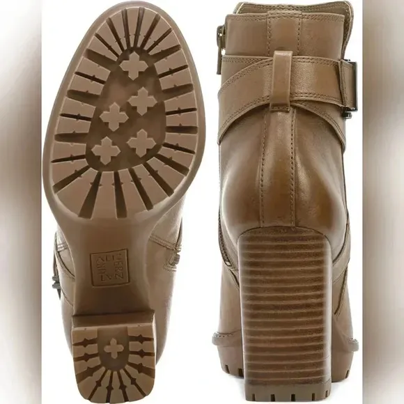 Naturalizer 10 Tan Leather Water Repellent Platform Retro Rider Lugsole Booties