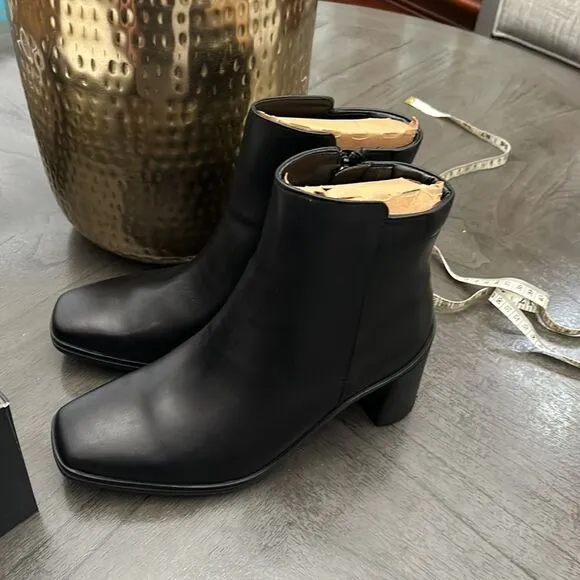 Naturalizer Avery Waterproof Bootie (WIDE)