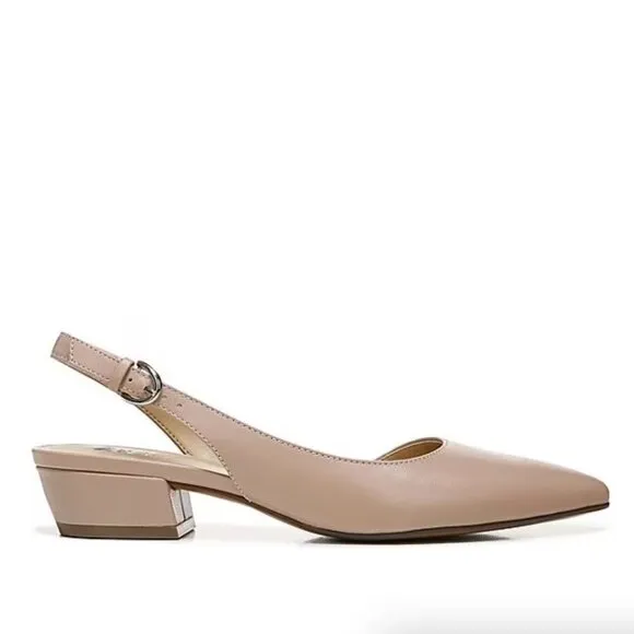 NATURALIZER BANKS POINTED TOE FLAT (WIDE)