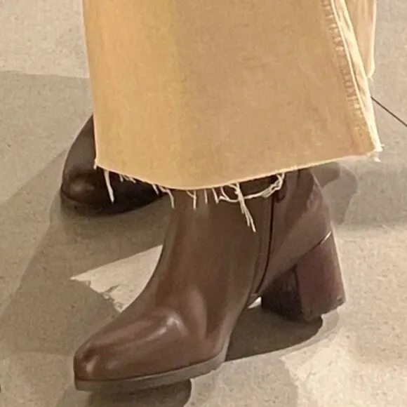 NATURALIZER Bay Chocolate Waterproof Leather (WIDE)