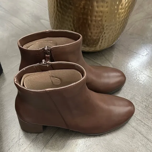NATURALIZER Bay Chocolate Waterproof Leather (WIDE)