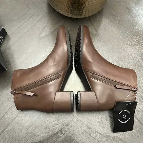 NATURALIZER Bay Chocolate Waterproof Leather (WIDE)