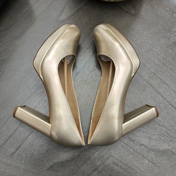 Naturalizer Berlin Platform Pump