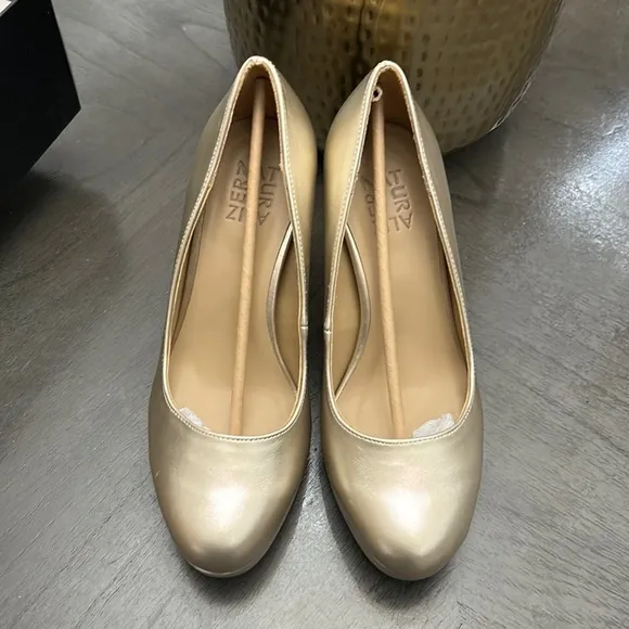 Naturalizer Berlin Platform Pump