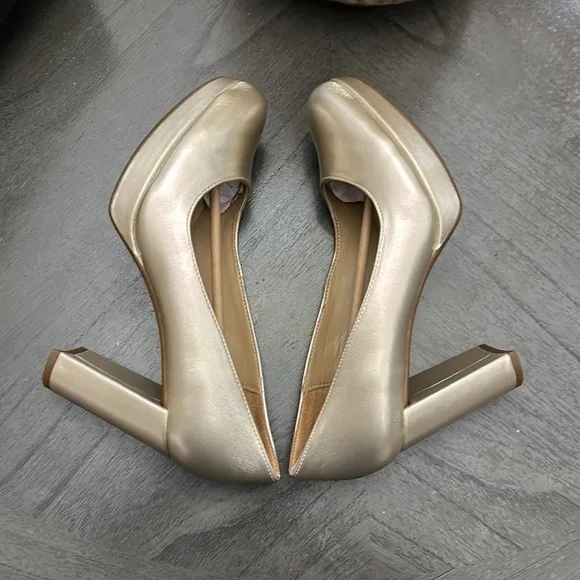 Naturalizer Berlin Platform Pump