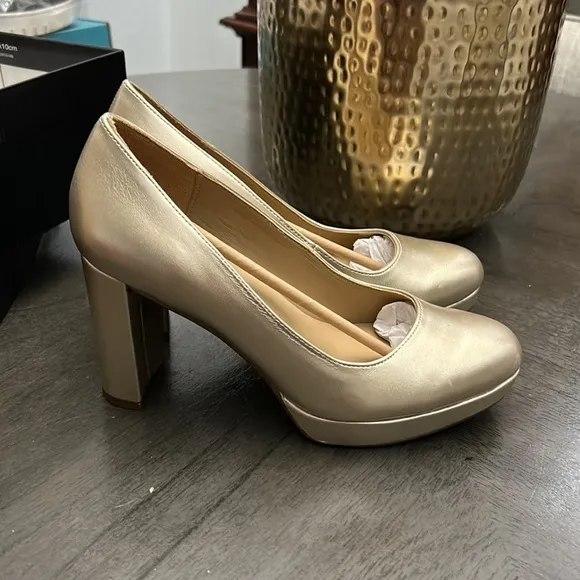 Naturalizer Berlin Platform Pump