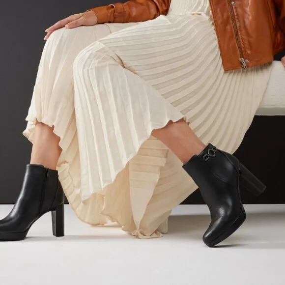 Naturalizer Berri Bootie (WIDE)
