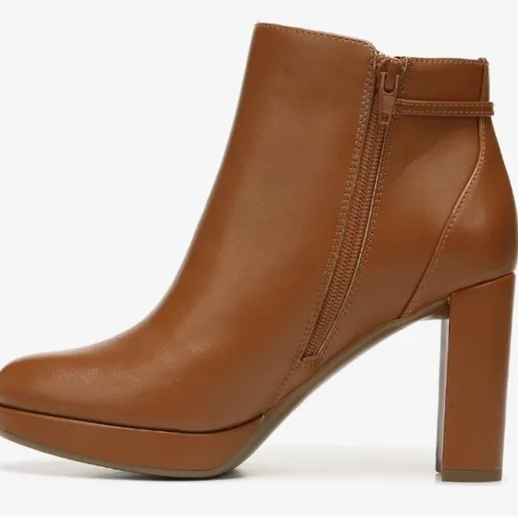 Naturalizer Berri Bootie (WIDE)