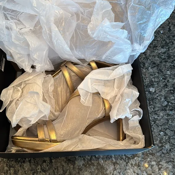 Naturalizer Brenta bronze pearl 3” slingback strappy heel NIB 12M