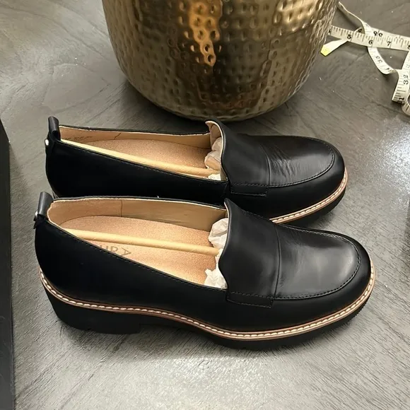 NATURALIZER DARRY LUG SOLE LOAFER (WIDE)